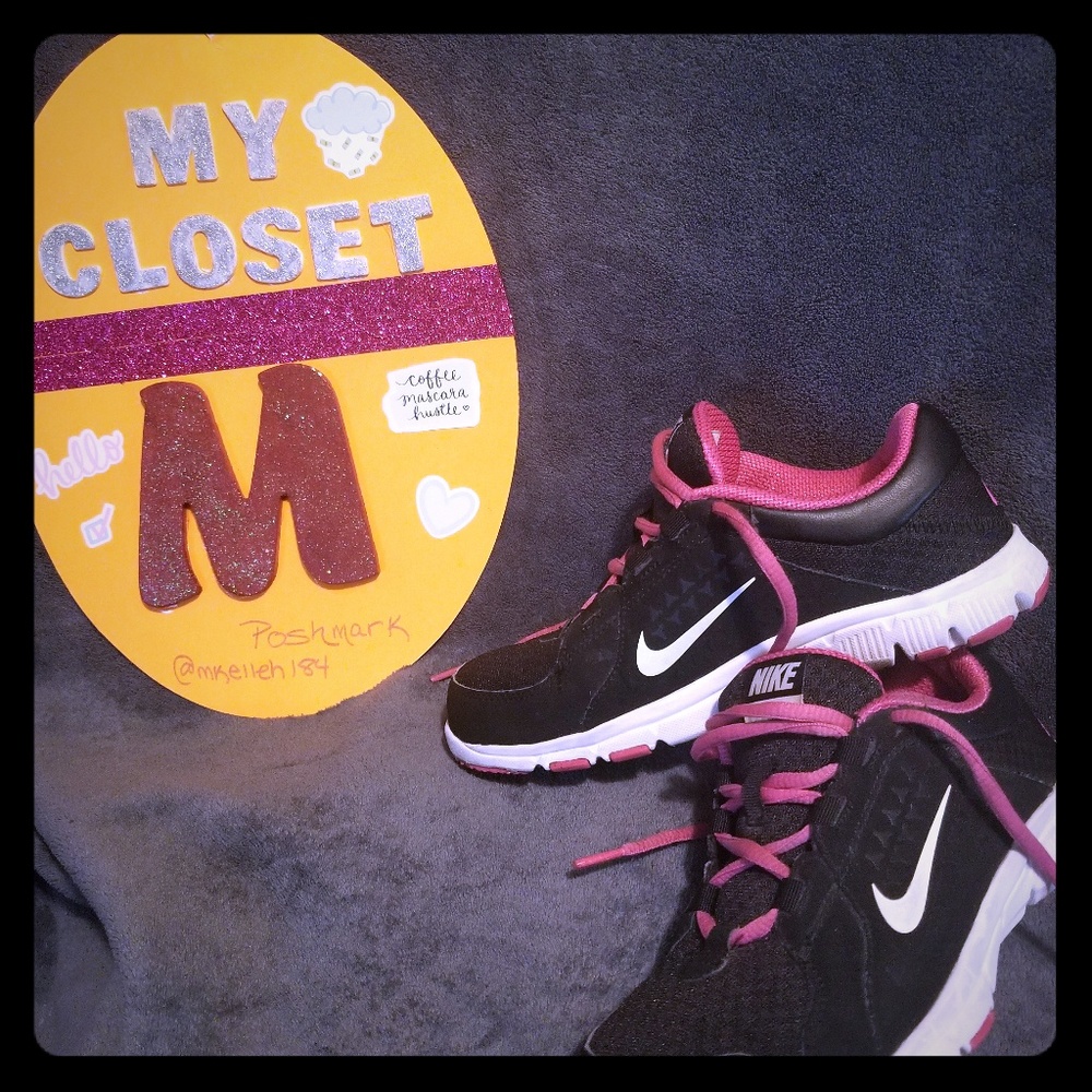 Size 3Y Girls Nike Sneakers